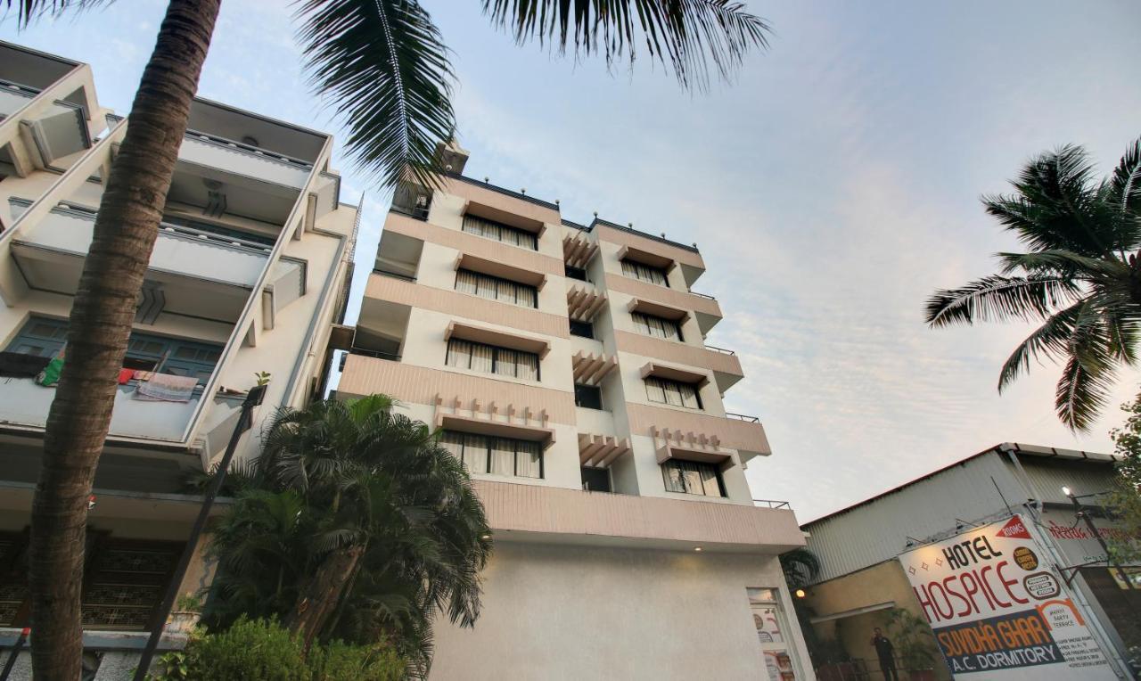 Hotel Hospice Surat Ngoại thất bức ảnh